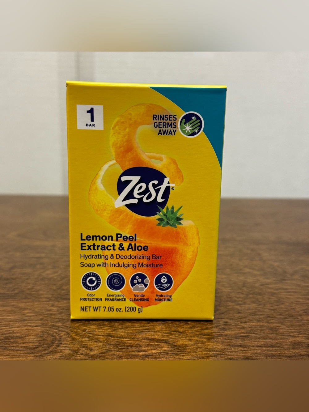 Zest Lemon Peel Extract & Aloe Hydrating Bar Soap